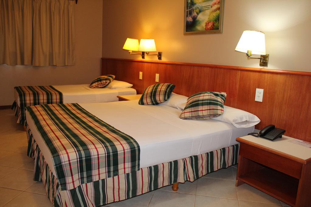 Marcopolo Suites Iguazu Puerto Iguazu Bagian luar foto