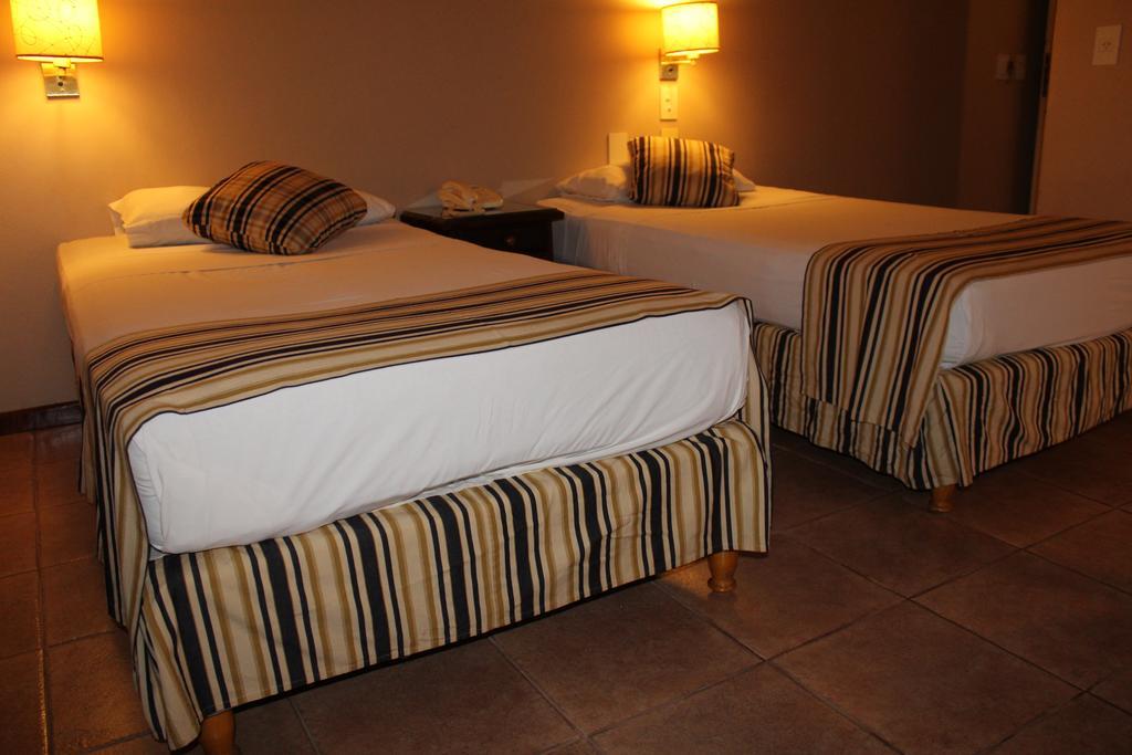Marcopolo Suites Iguazu Puerto Iguazu Bagian luar foto