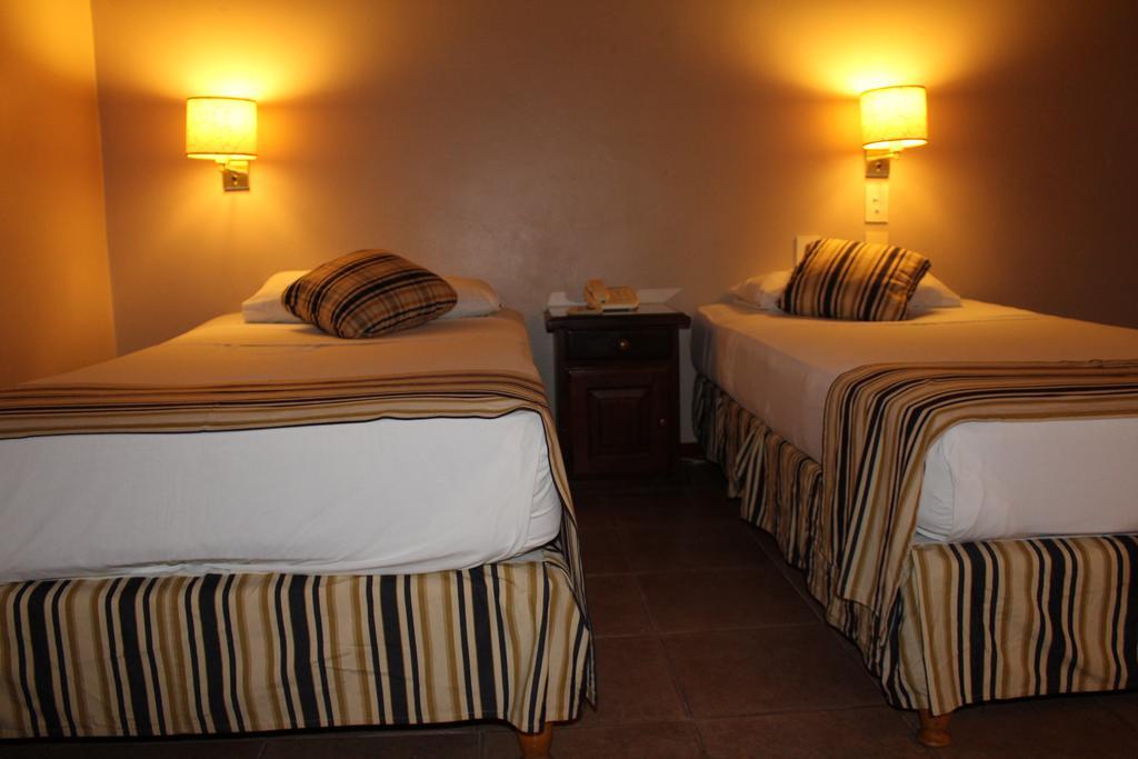 Marcopolo Suites Iguazu Puerto Iguazu Bagian luar foto
